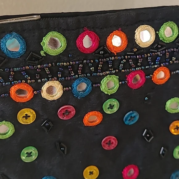 Small Decorative Cloth Purse - Picture 4 of 7